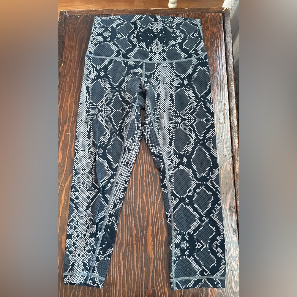 Lululemon snakeskin printed leggings